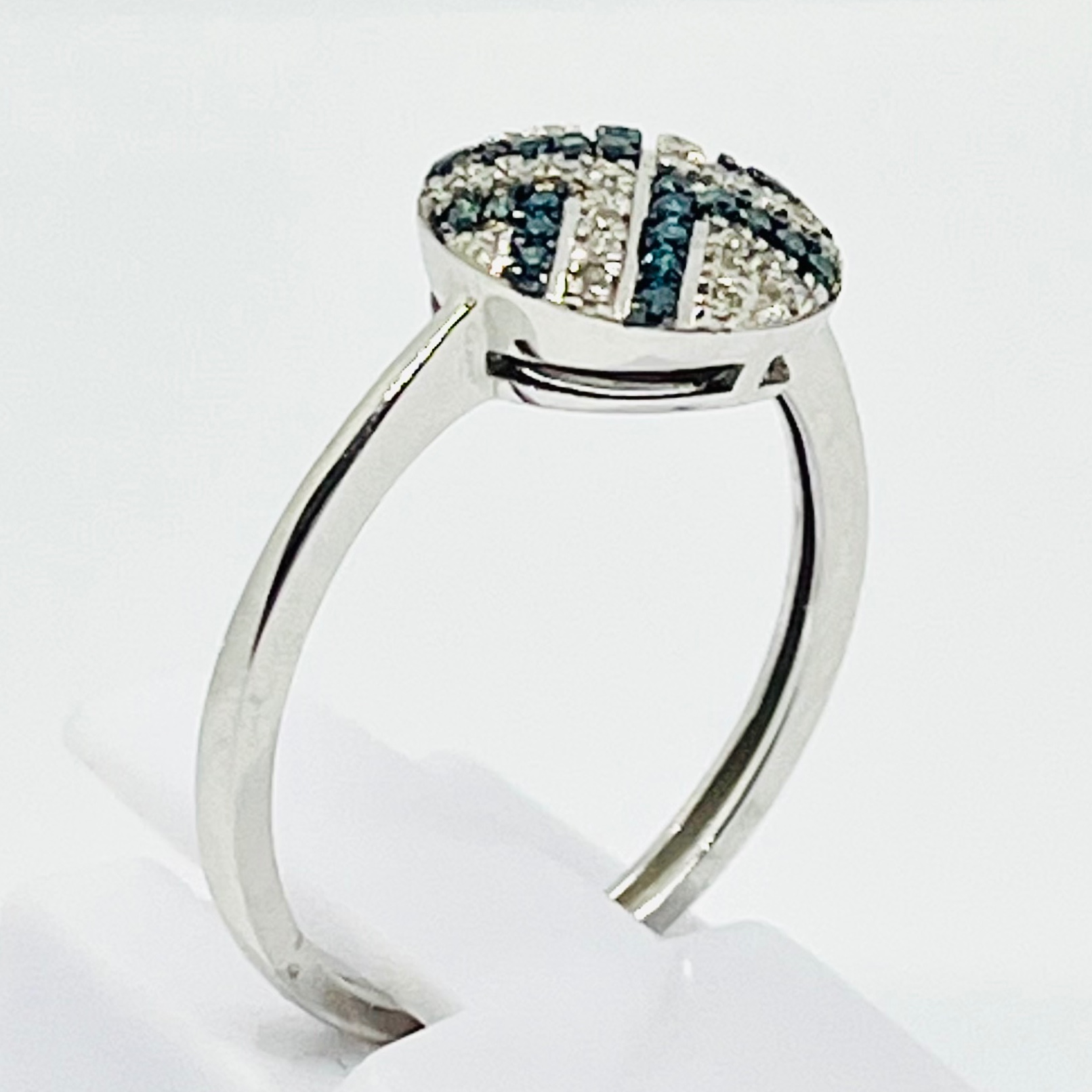 Blue Diamond Fashion Ring