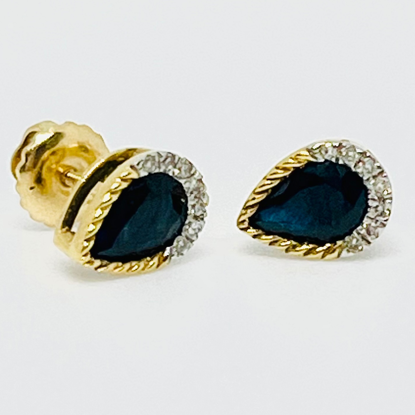 18K Pear Sapphire Stud Earrings