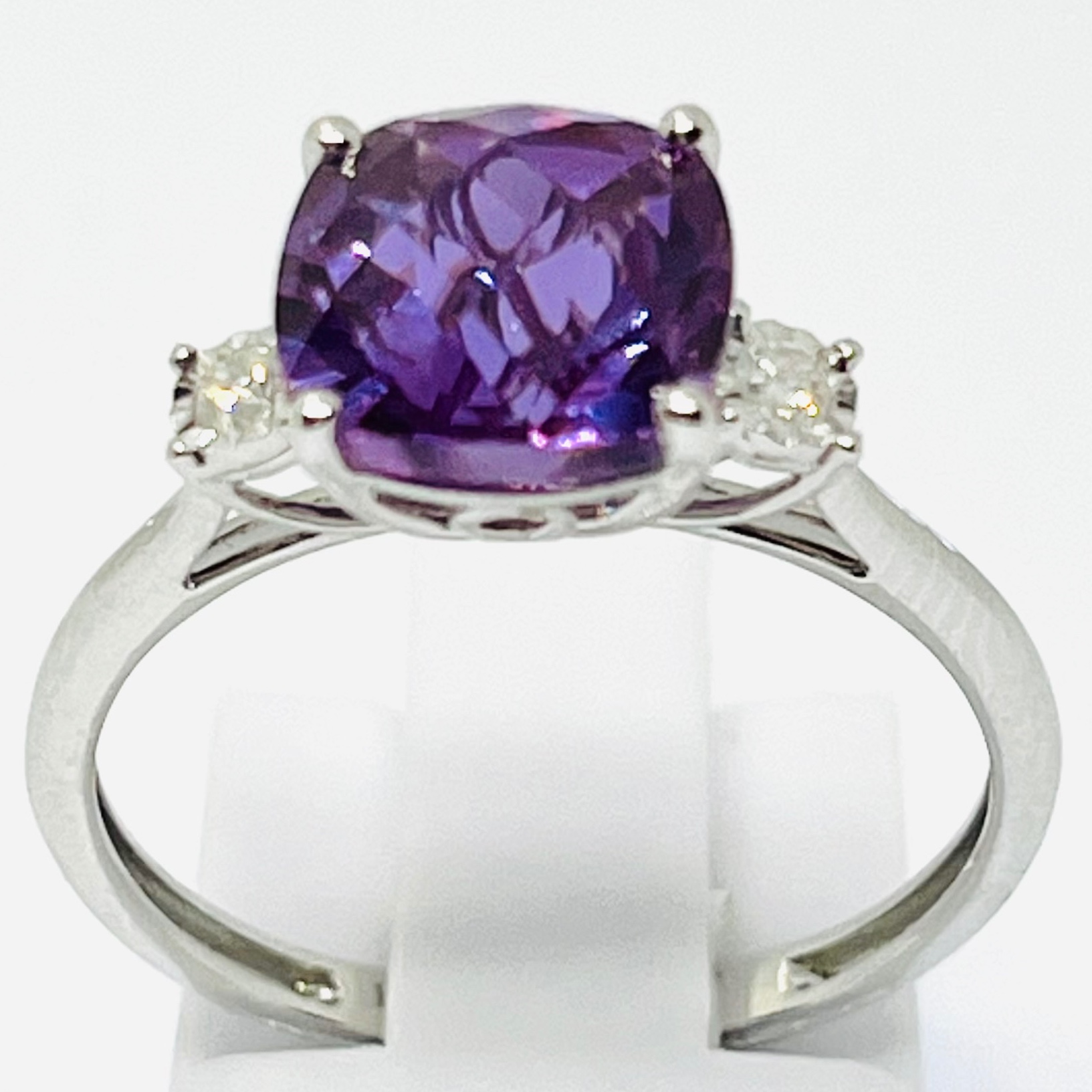 10K Alexandrite Cushion Gemstone Ring