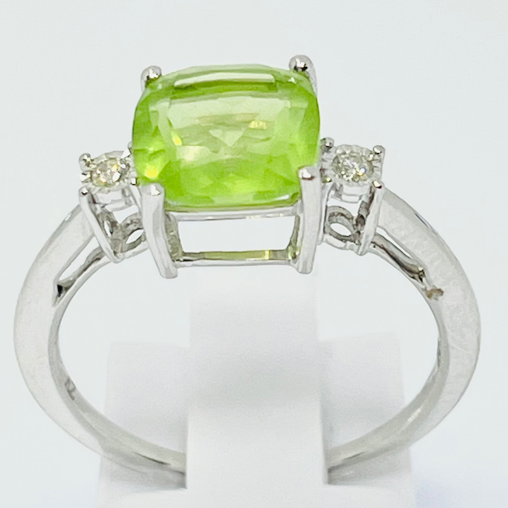 10K Peridot Gemstone Ring