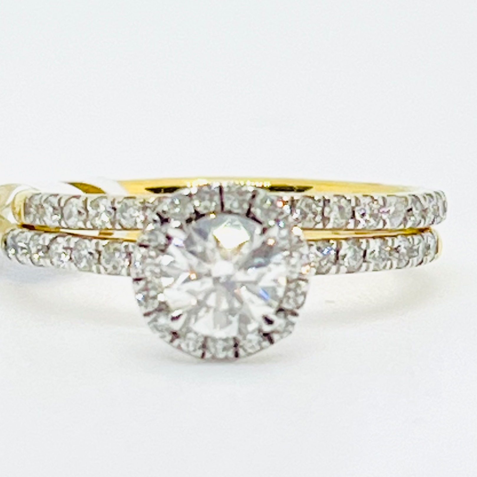 Solitaire with Halo Bridal-Set