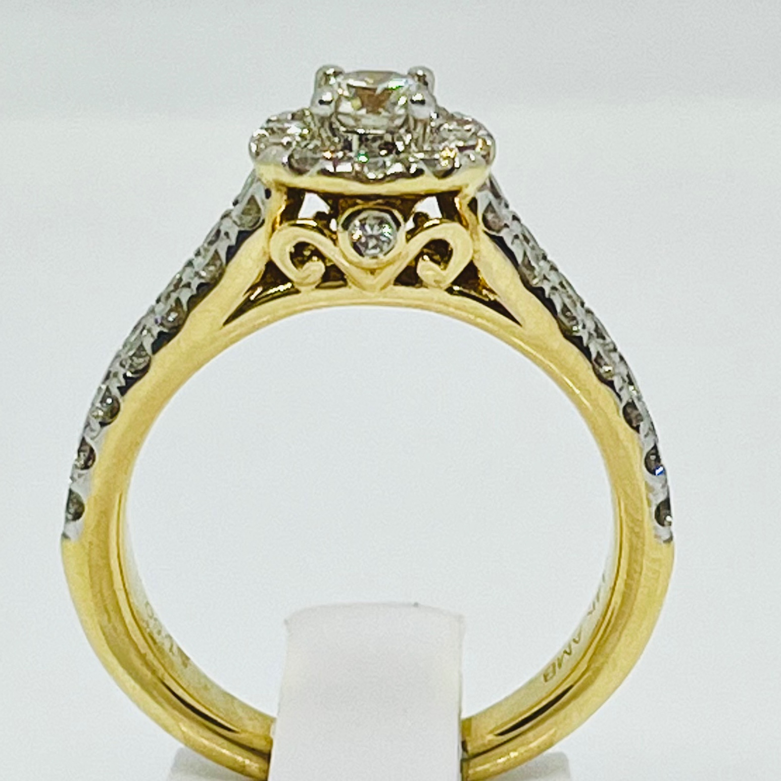 Solitaire Round Diamond Engagement Ring