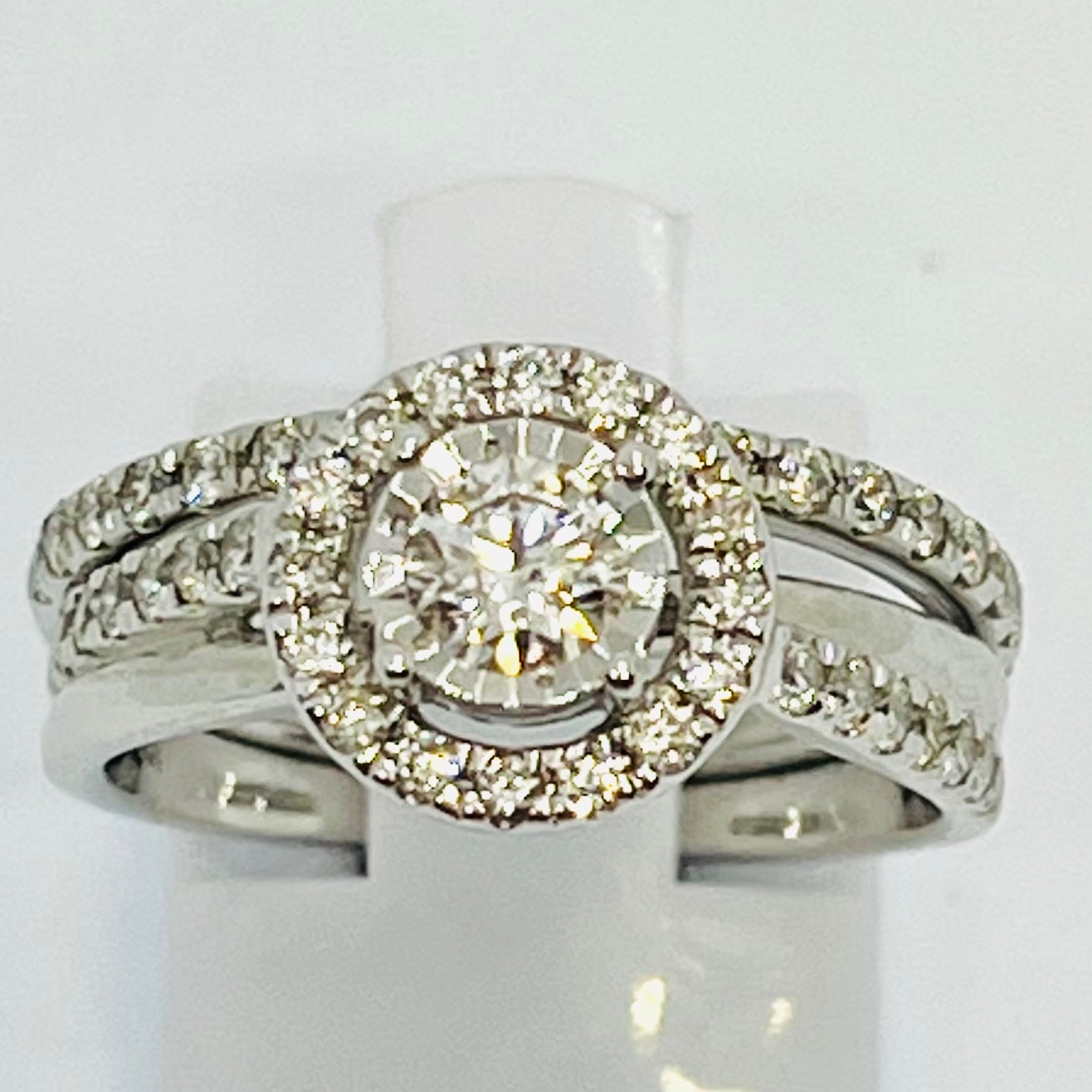 Solitaire Round Diamond Bridal Set
