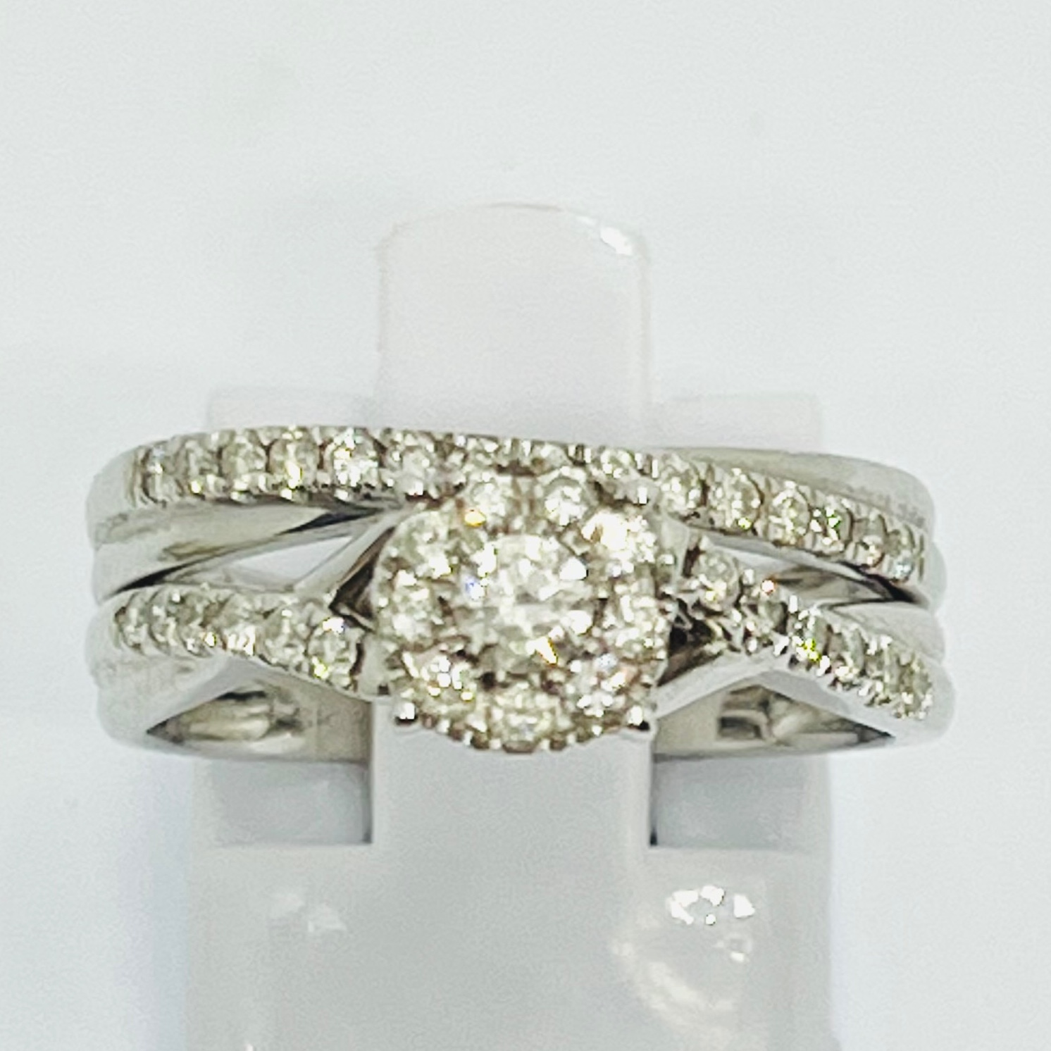 Round Diamond Bridal Set