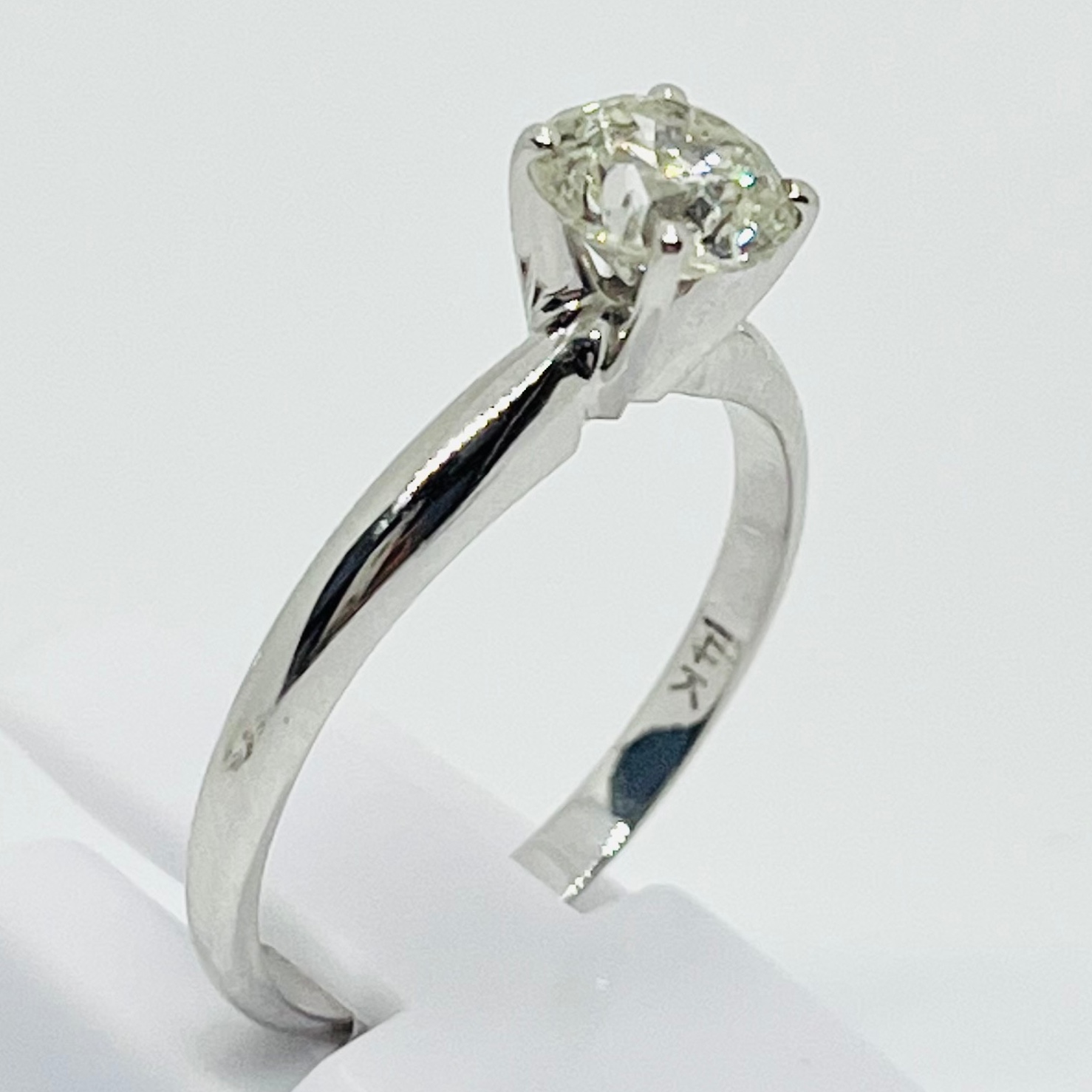 Solitaire Round Diamond Engagement Ring