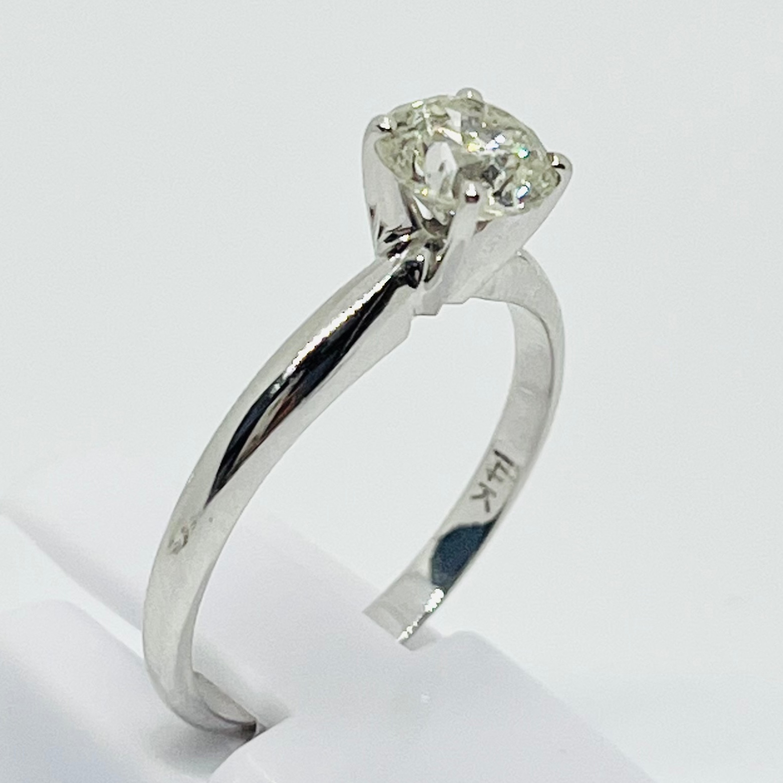 Solitaire Round Diamond Engagement Ring