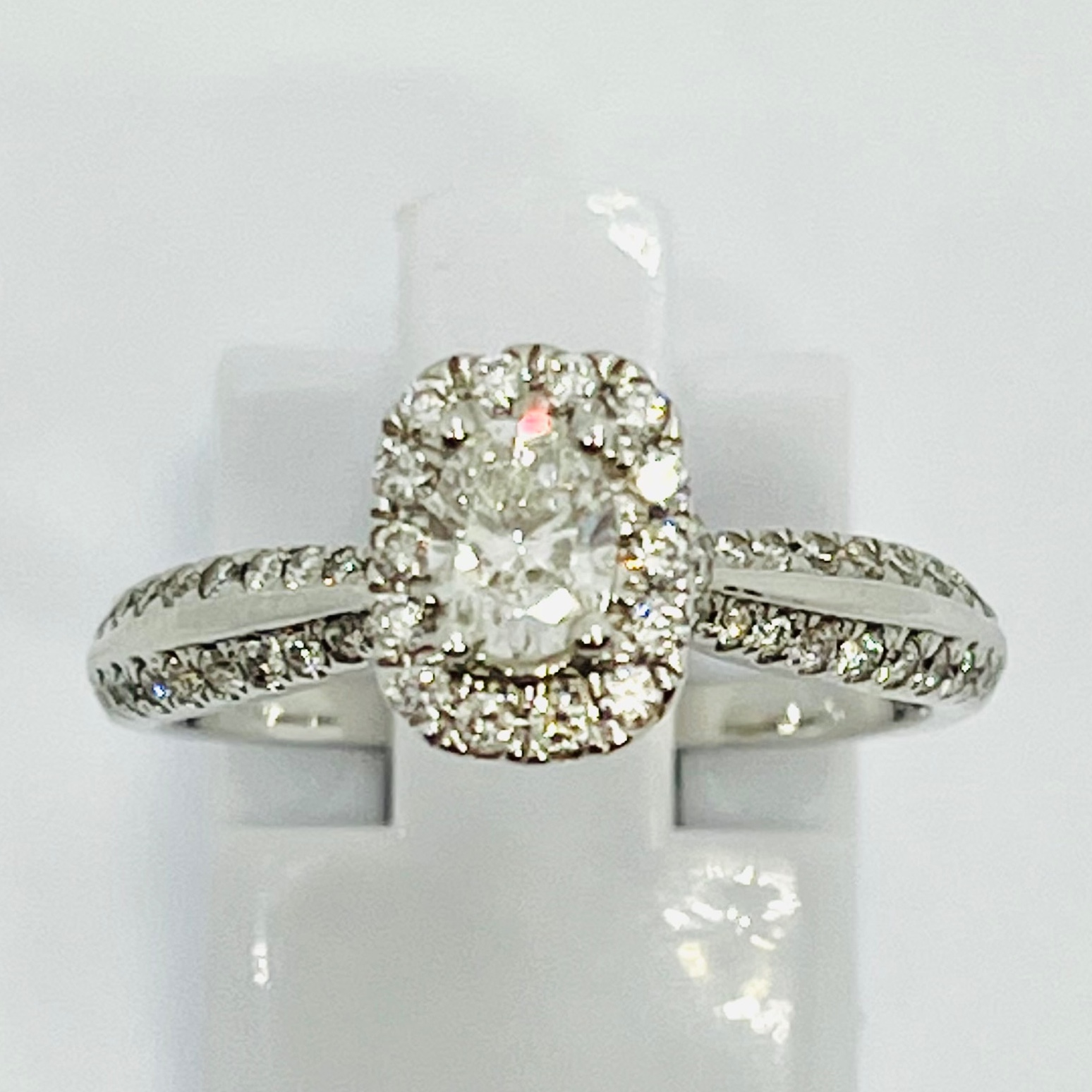 Solitaire Oval Cut with Halo Bridal Set