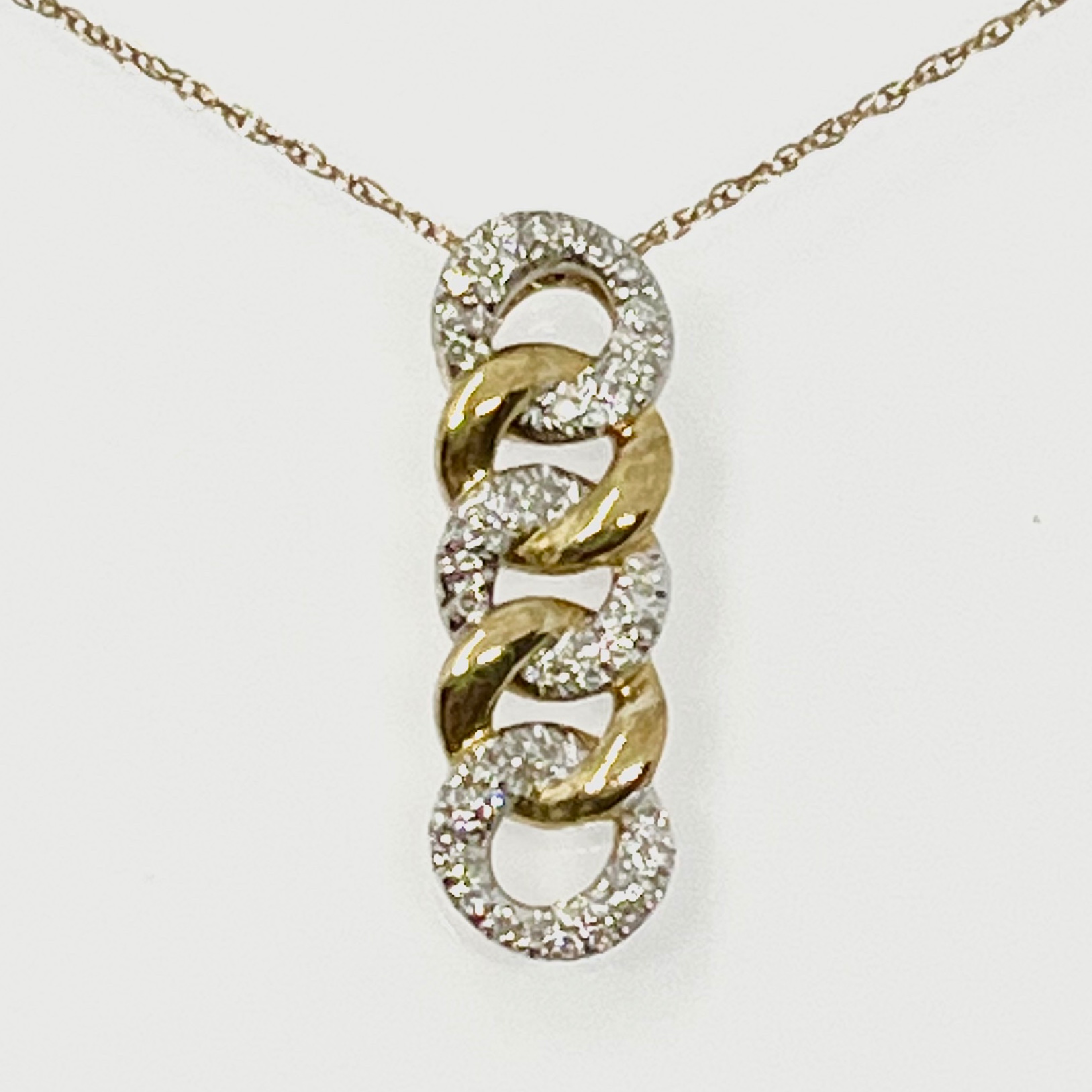 Diamond Link Fashion Pendant