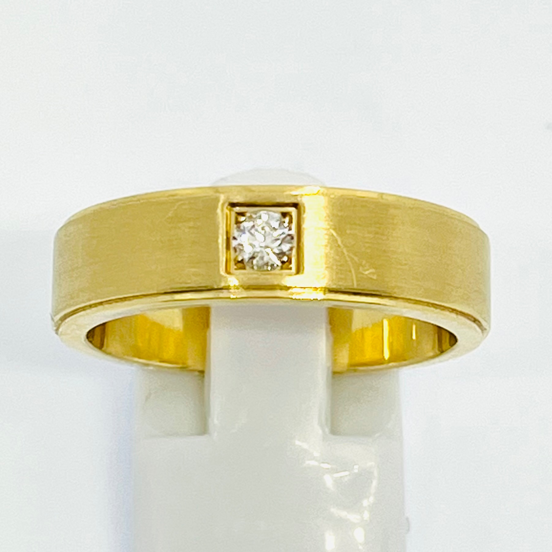 Solitaire Diamond Men's Wedding Band