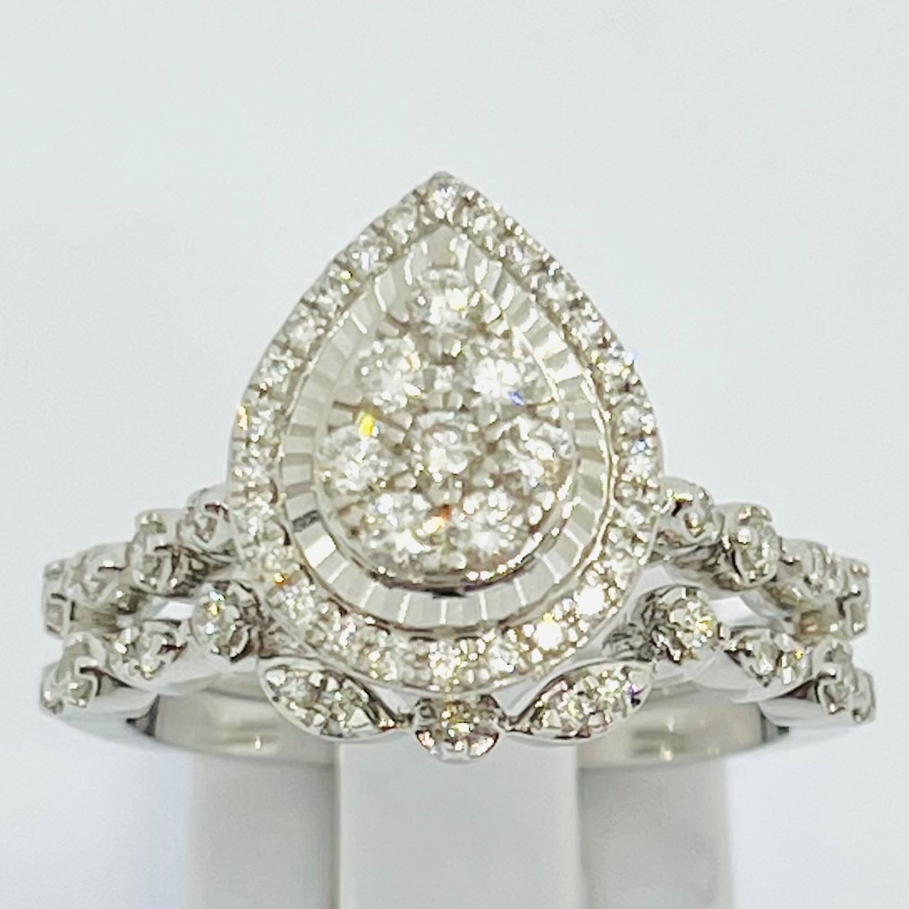 Pear Style Bridal Set