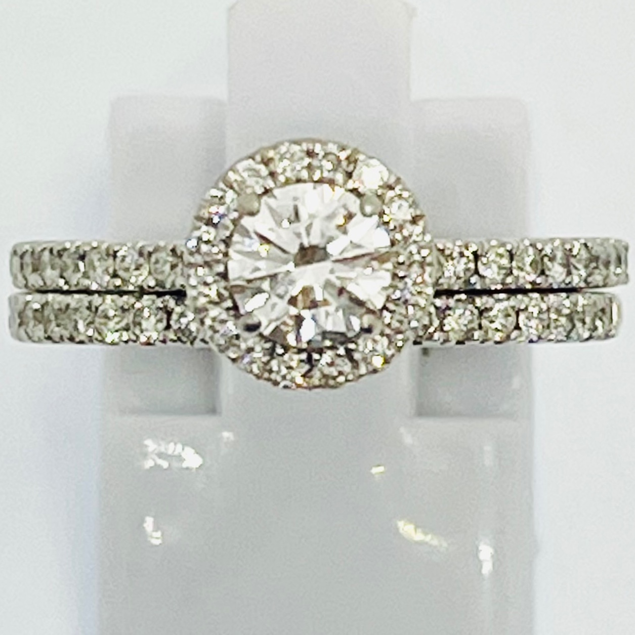 Solitaire Round Cut Bridal Set with Halo