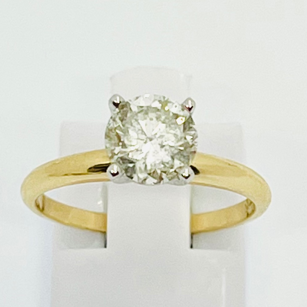 Solitaire Round Diamond Engagement Ring
