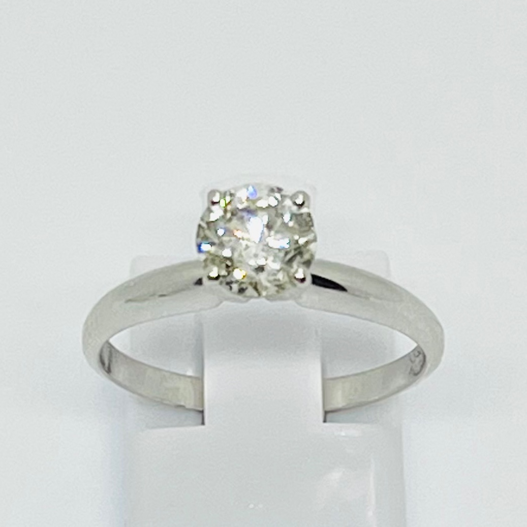 Solitaire Round Diamond Engagement Ring